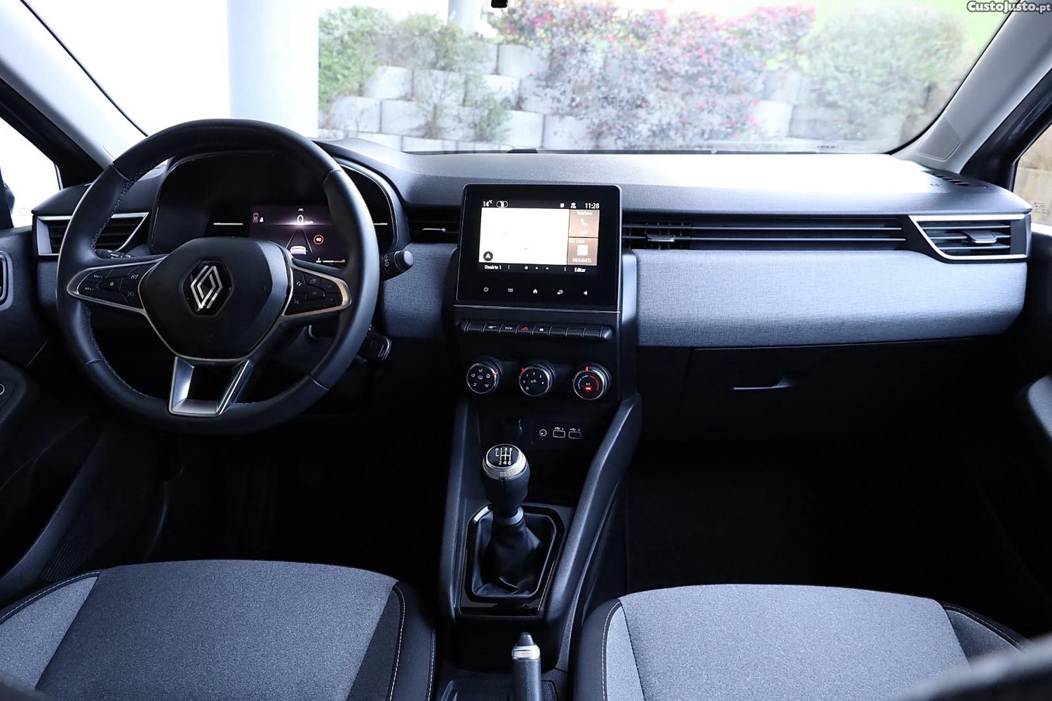 Renault Clio 1.0 TCe Evolution — fotografia 11