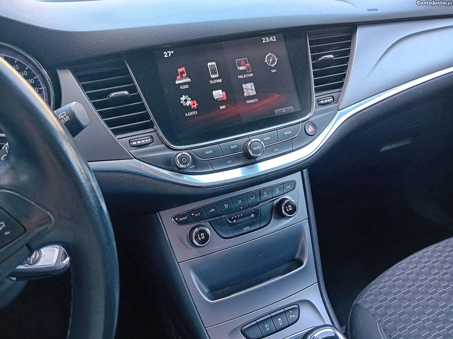 Opel Astra Sports Tourer 1.6 CDTI Business Edition S/S — fotografia 4