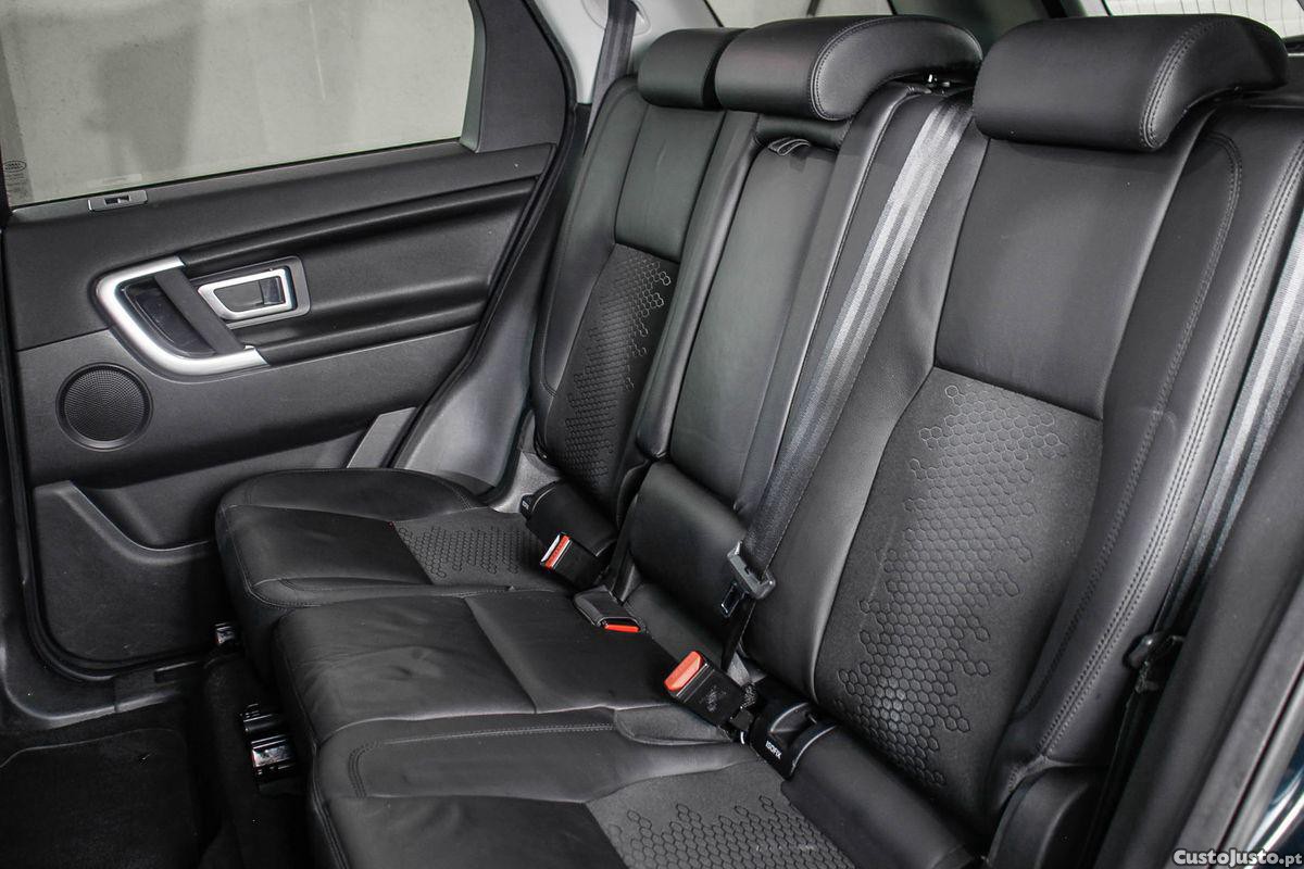 Land Rover Discovery Sport 2.0 eD4 SE — fotografia 16