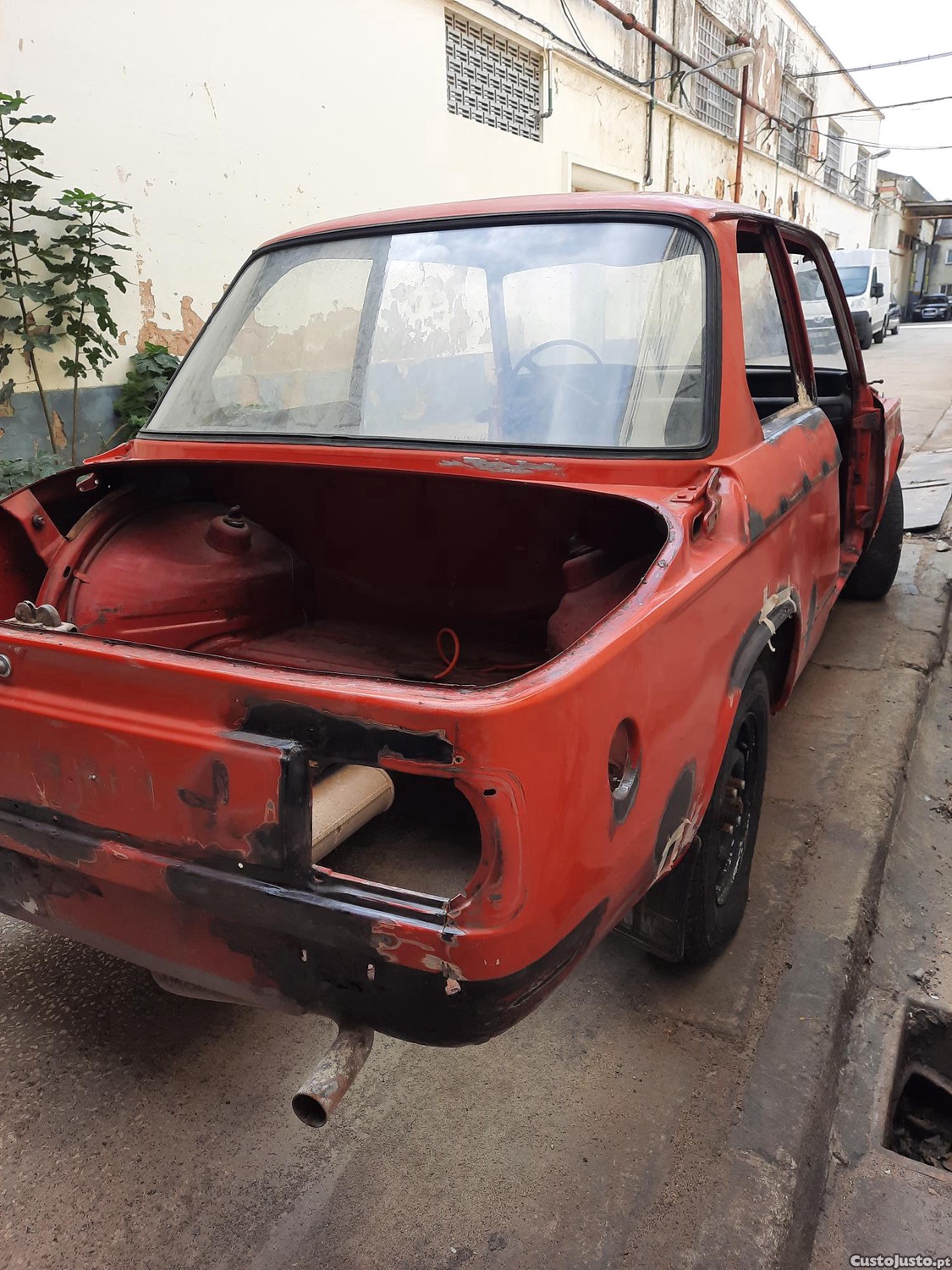 BMW 1602 coupe — photo 2