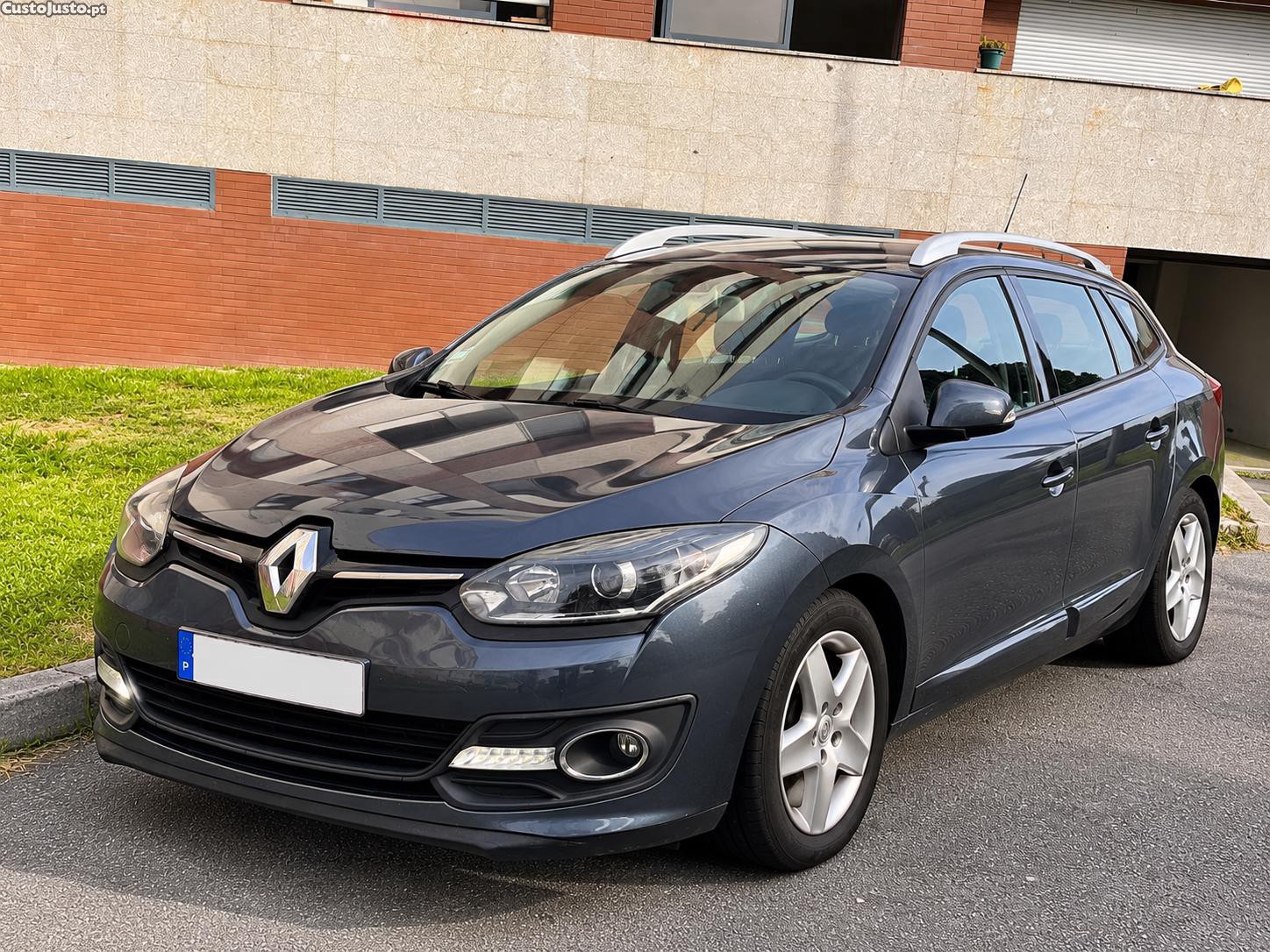 Renault Mégane Sport Tourer 1.5 dCi - 15 — photo 2