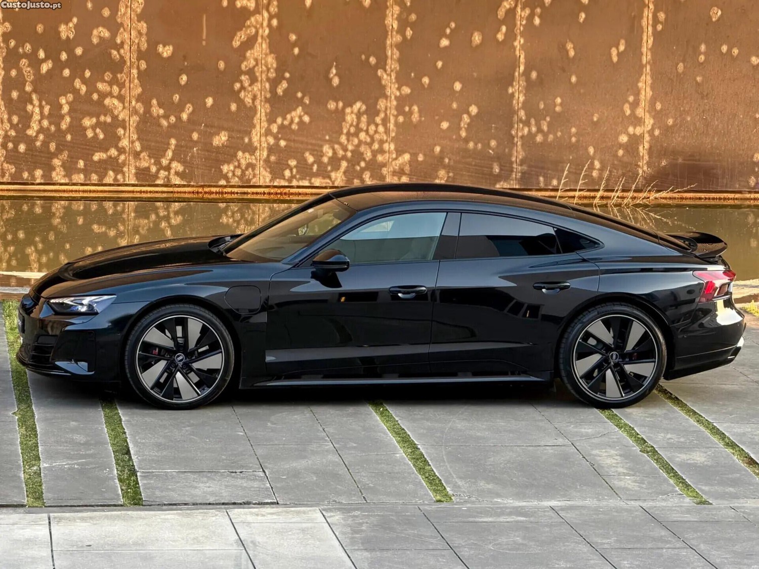Audi e-tron quattro — fotografia 12