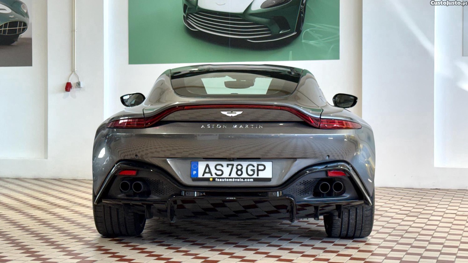 Aston Martin Vantage V8 - 22 — photo 4