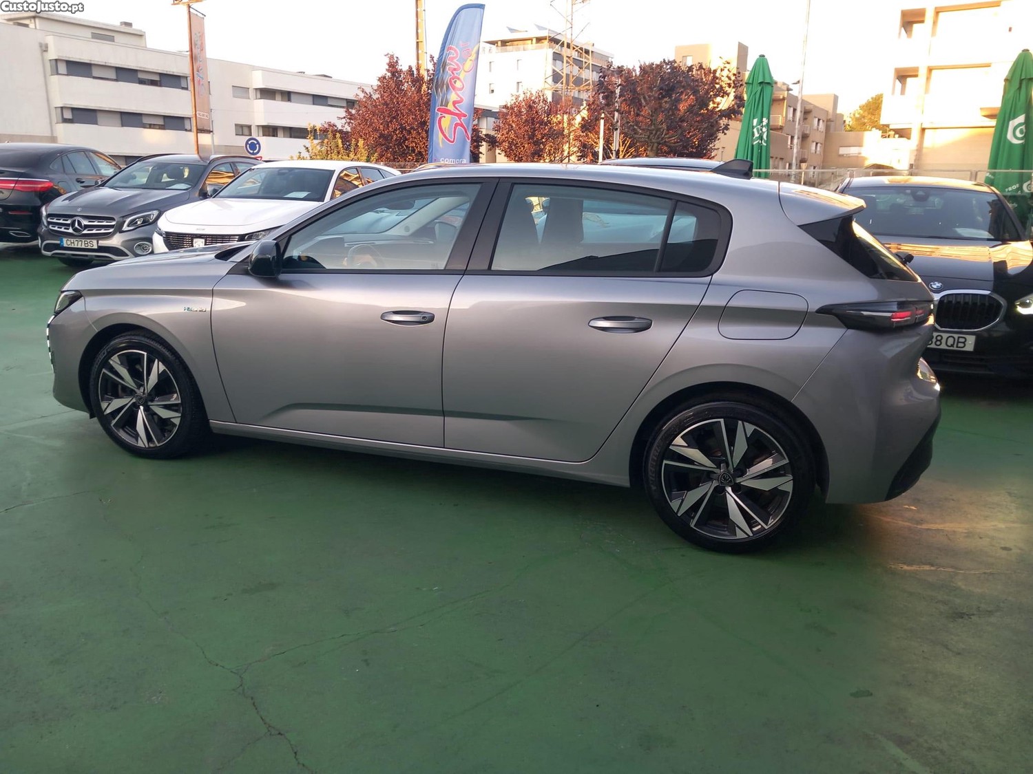 Peugeot 308 1.6 Hybrid Allure e-EAT8 - 22 — photo 4