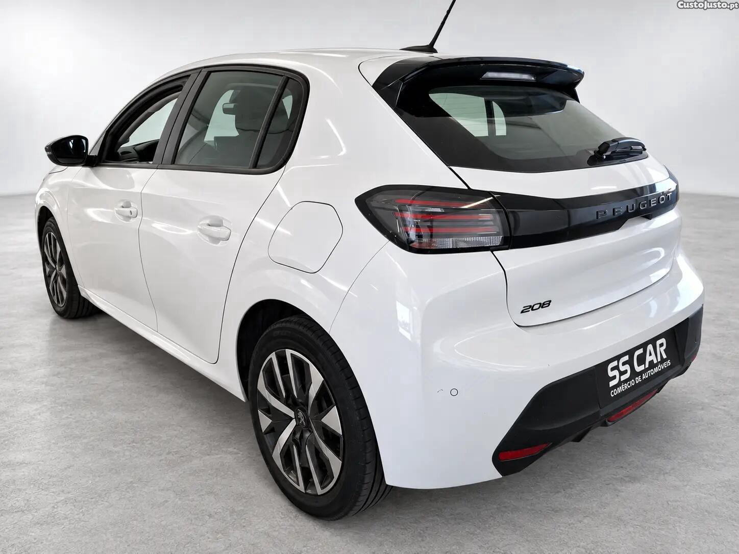 Peugeot 208 1.2 PureTech Active — photo 4