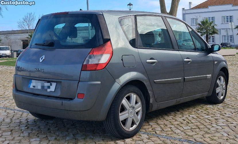 Renault Scénic 1.5 DCI — fotografia 7