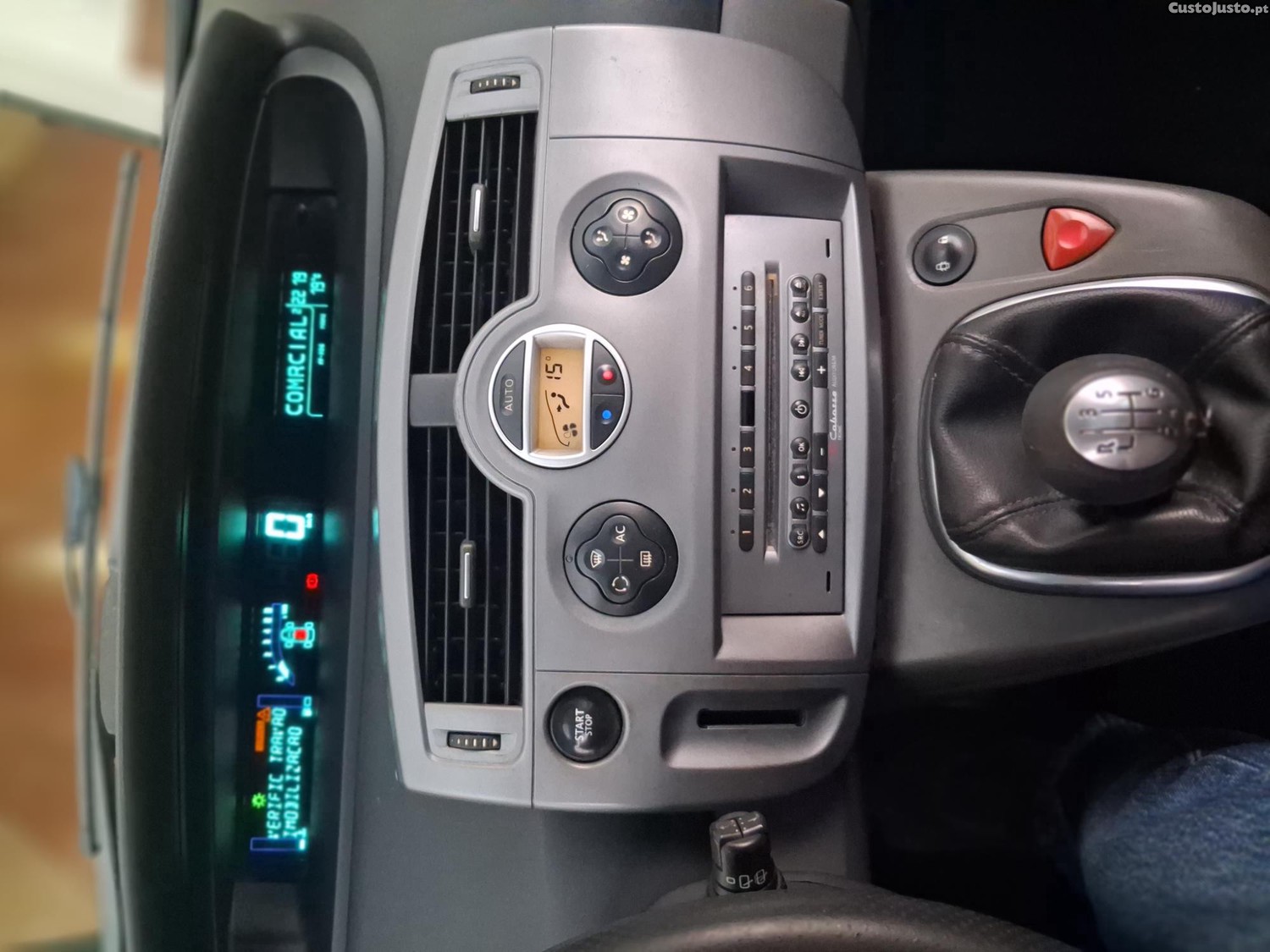 Renault Scénic 1.5 dci — photo 3