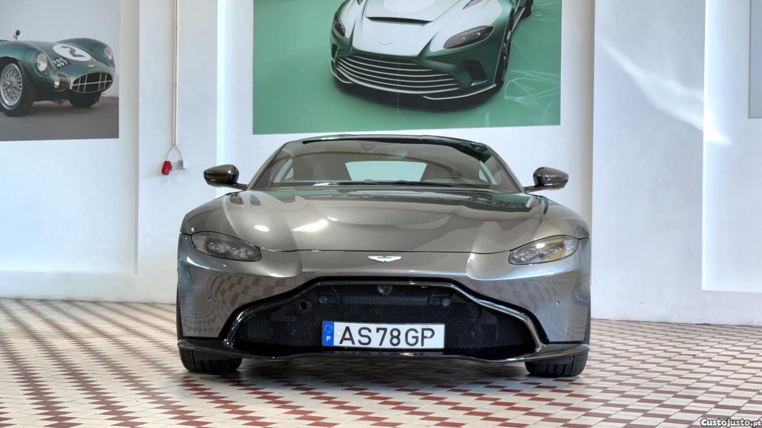 Aston Martin Vantage V8 - 22 — photo 2