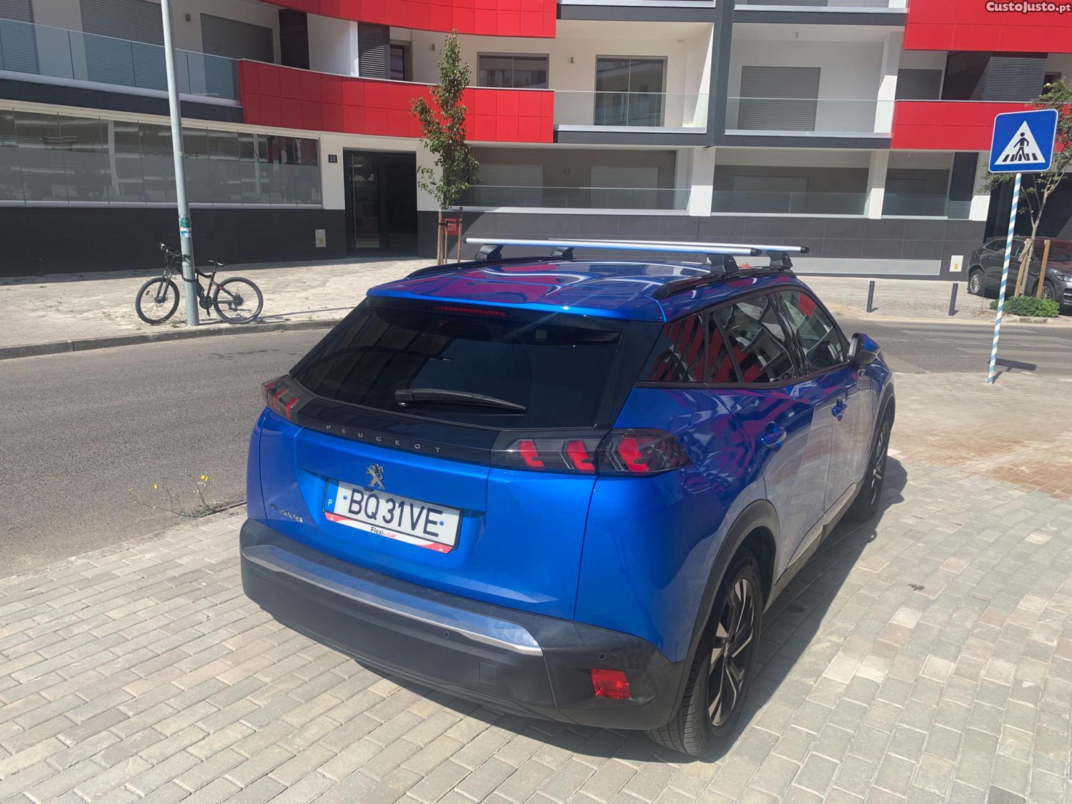 Peugeot e-2008 Allure+ Pack — fotografia 7