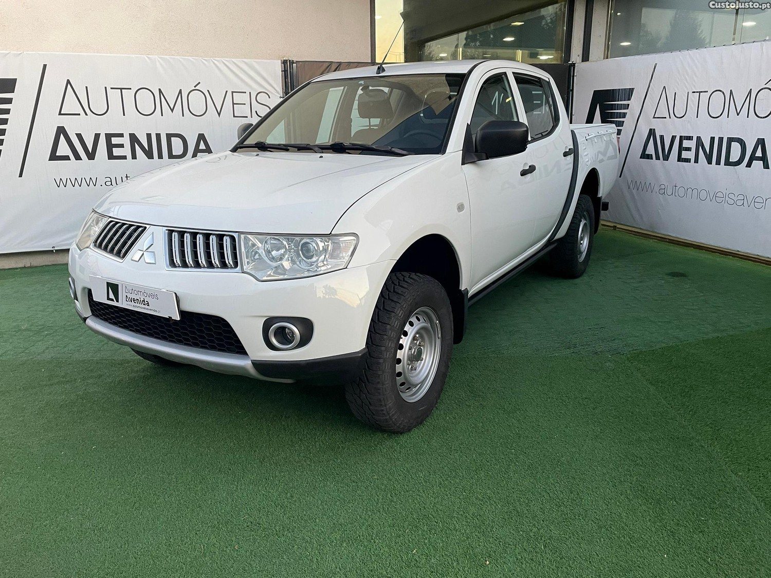 Mitsubishi L200 2.5 DI-D CD Instyle - 11 foto 2