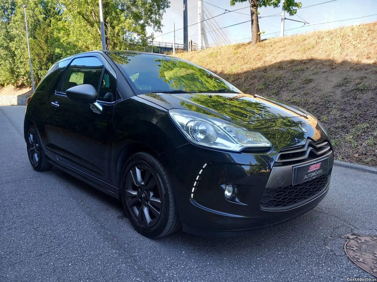 Citroën DS3 1.6 HDi Airdream So Chic — photo 2
