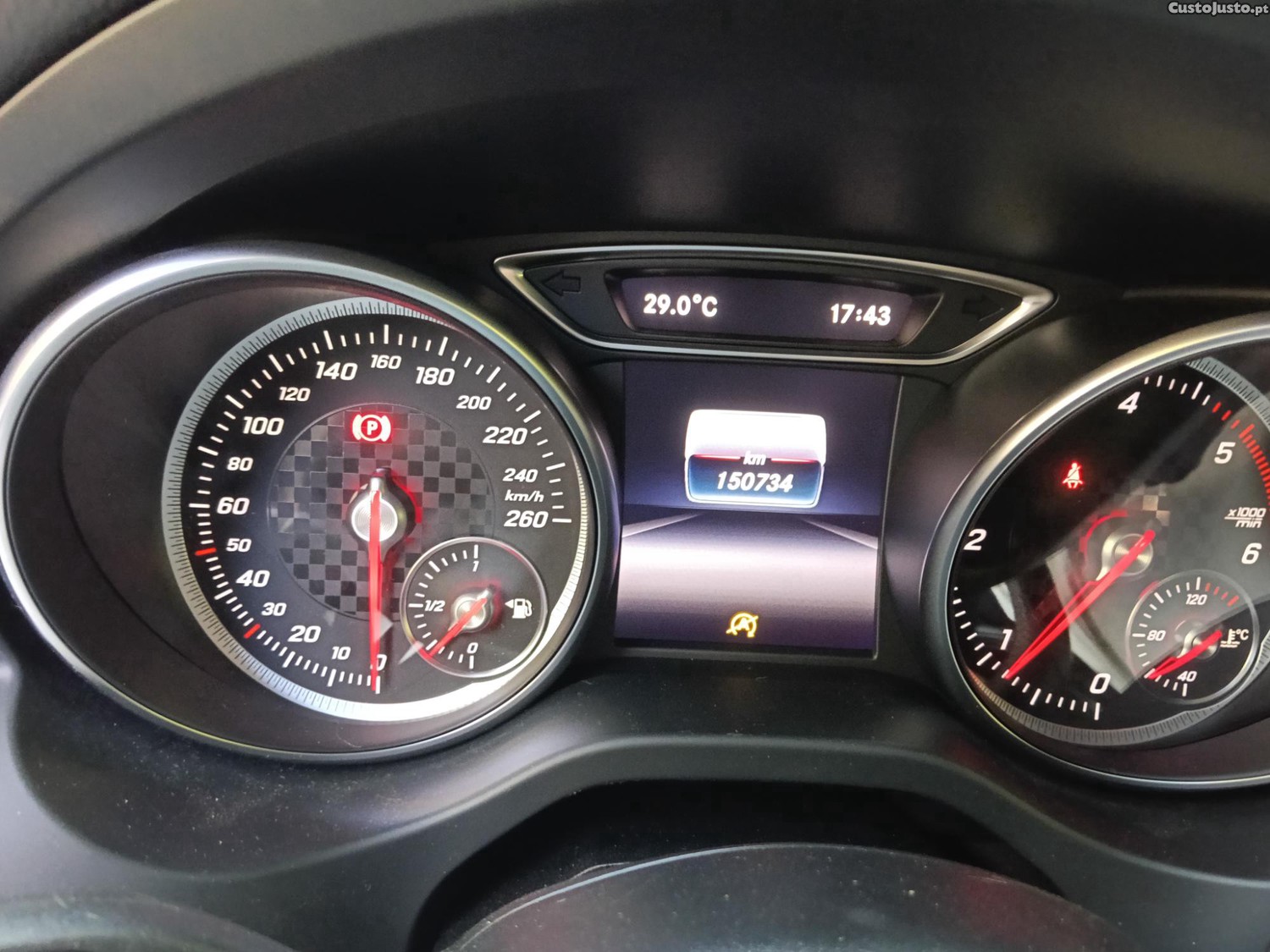Mercedes-Benz A 180 Urban — fotografia 10