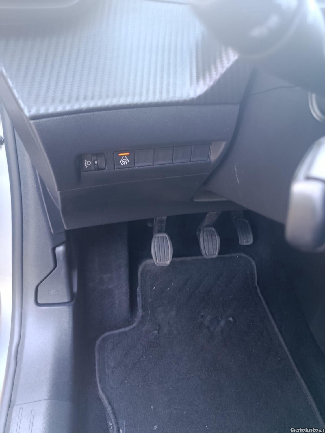 Peugeot 208 1.2 Pure Tech Active — fotografia 5