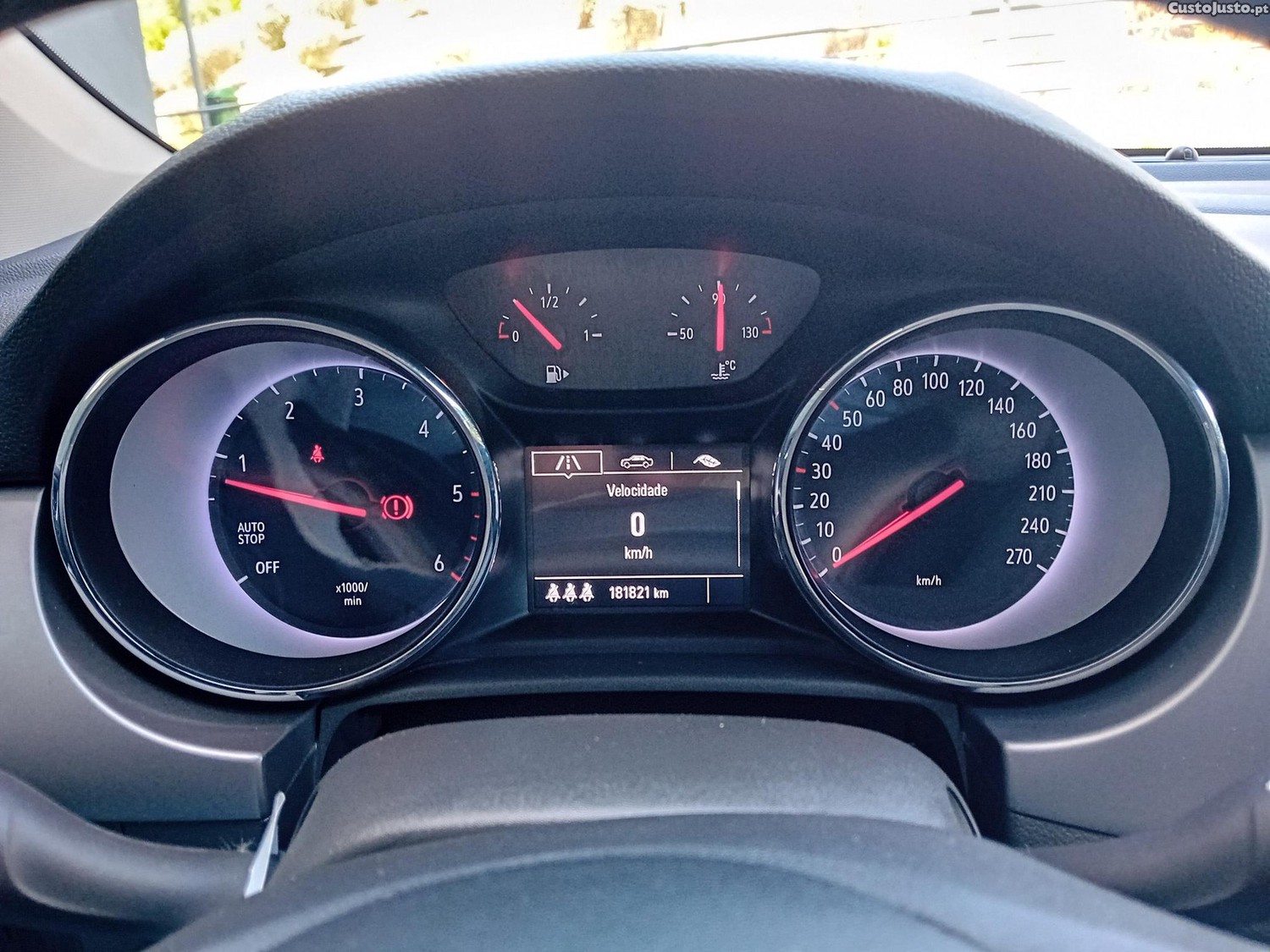 Opel Astra Sports Tourer 1.6 CDTI Business Edition S/S — fotografia 2