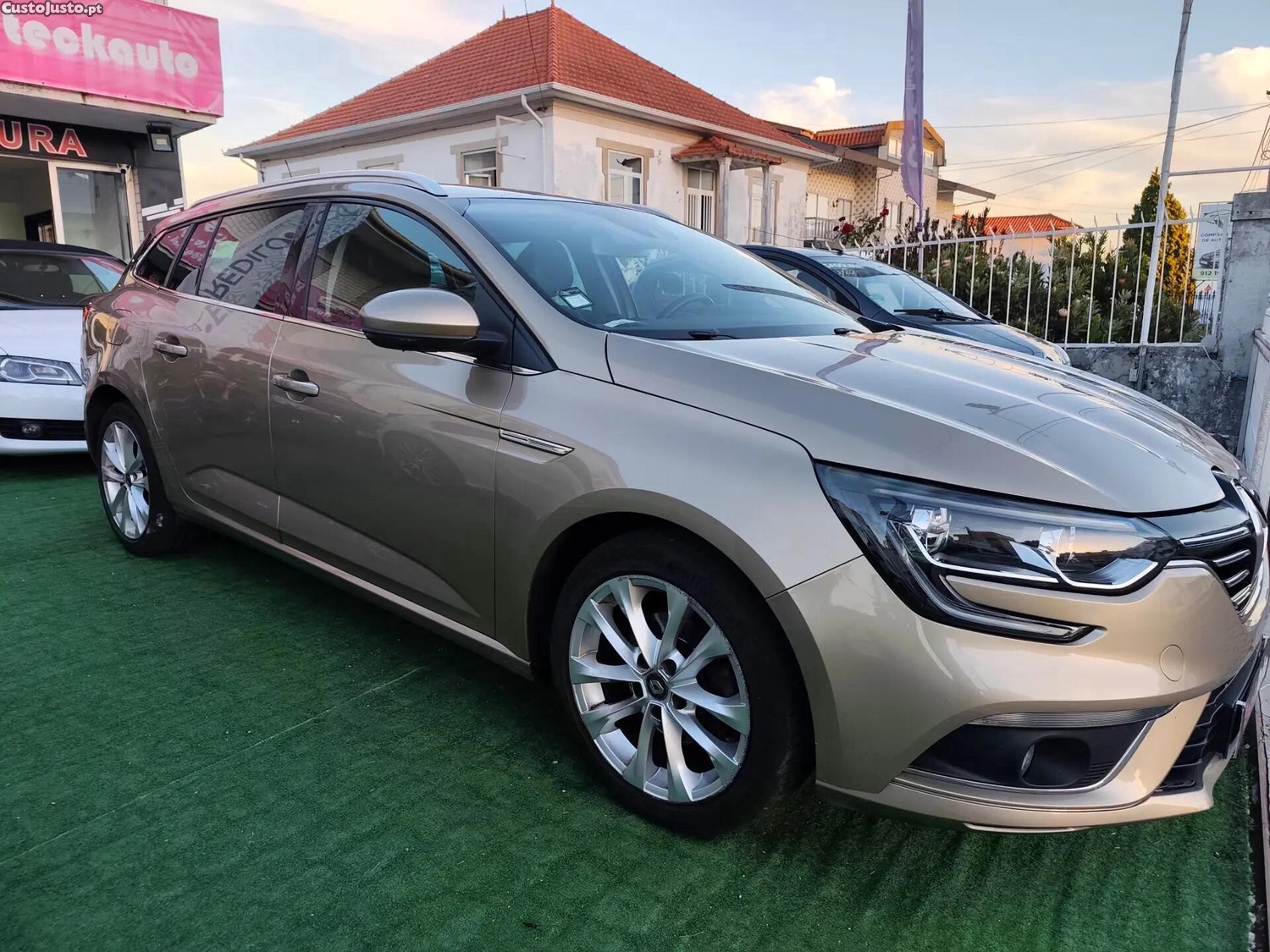 Renault Mégane 1.5 dCi Intens - 17 — photo 5