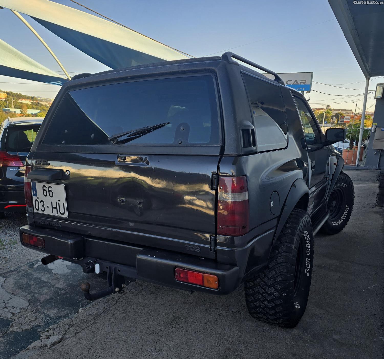 Opel Frontera 2.5 TD Sport — photo 5
