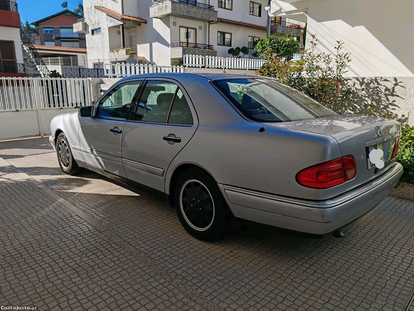 Mercedes-Benz E 300 Diesel - 6 cilindros! — photo 3