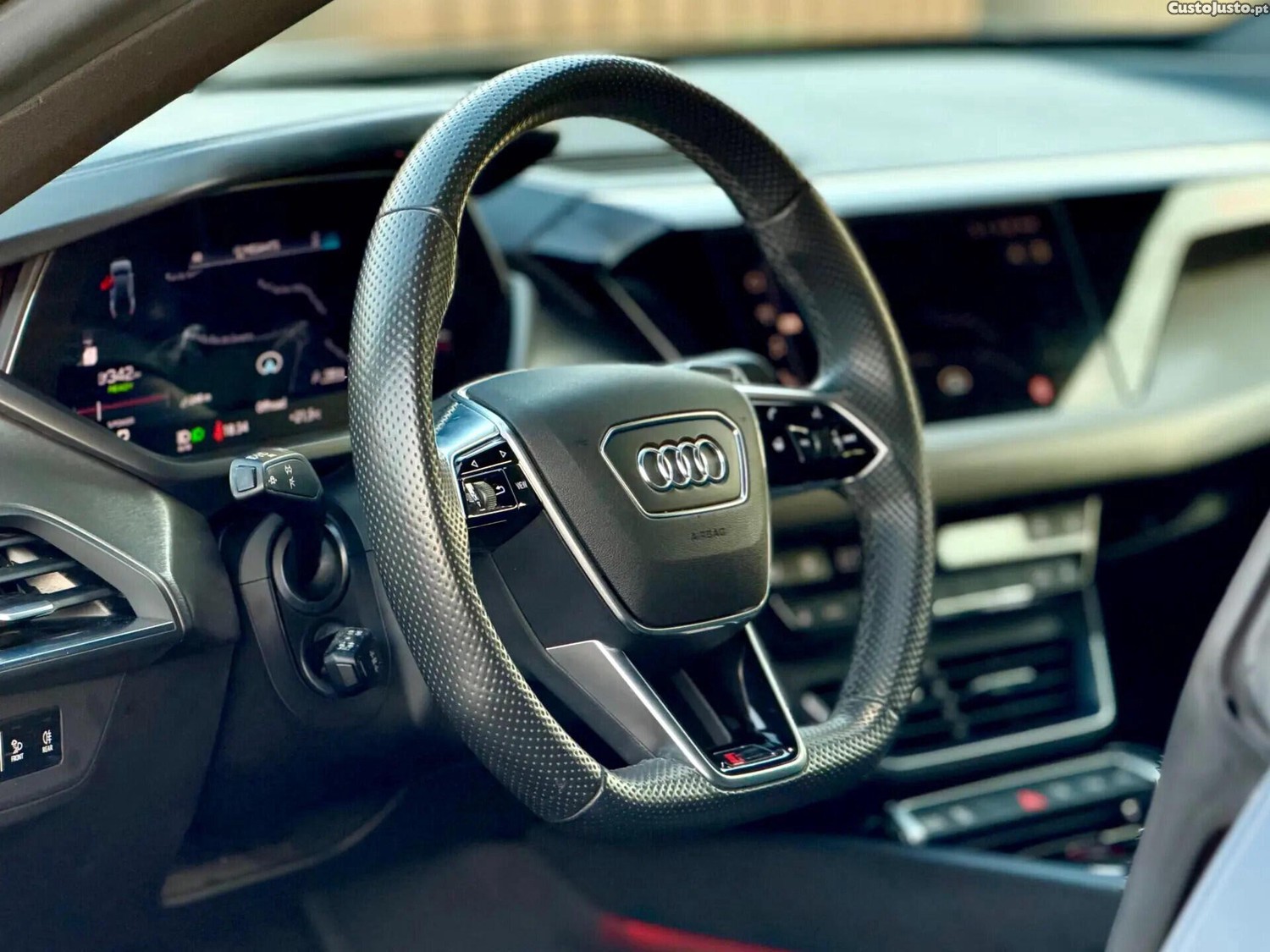 Audi e-tron quattro — fotografia 11