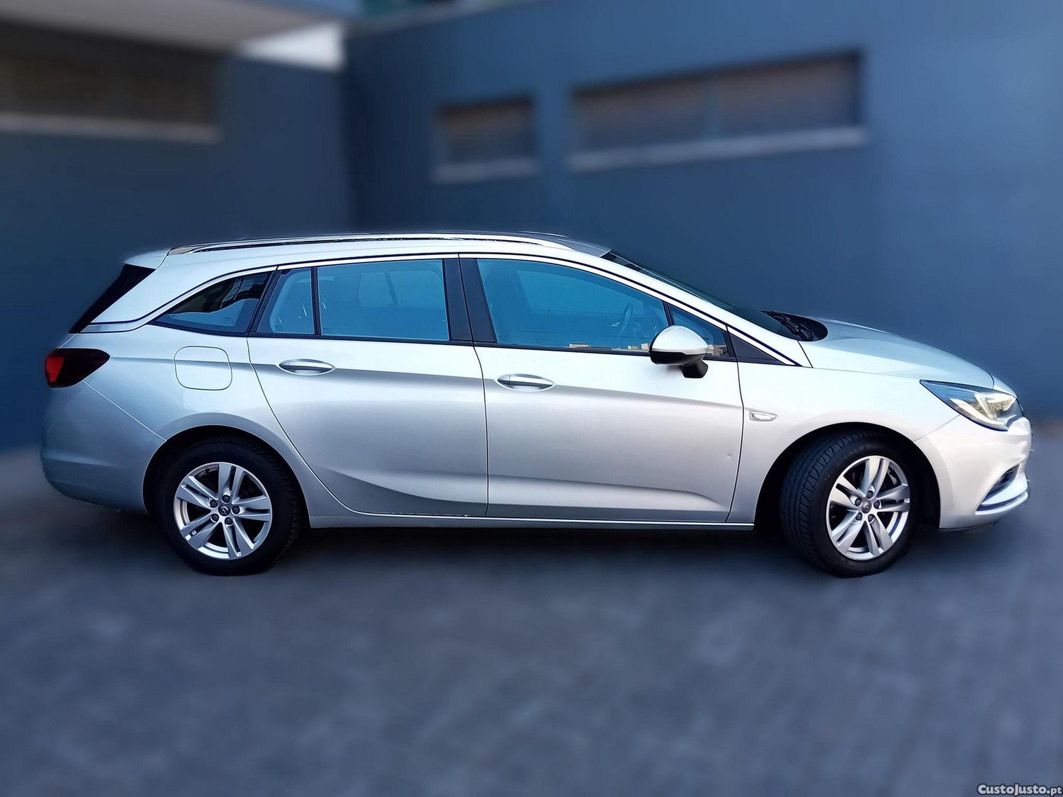 Opel Astra Sports Tourer 1.6 CDTI Business Edition S/S — fotografia 12