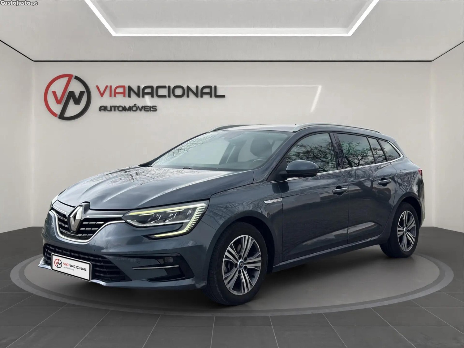 Renault Mégane 1.6 E-Tech Plug-In Hybrid Techno — photo 3