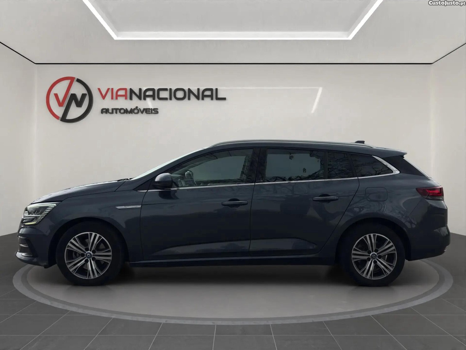 Renault Mégane 1.6 E-Tech Plug-In Hybrid Techno — photo 4