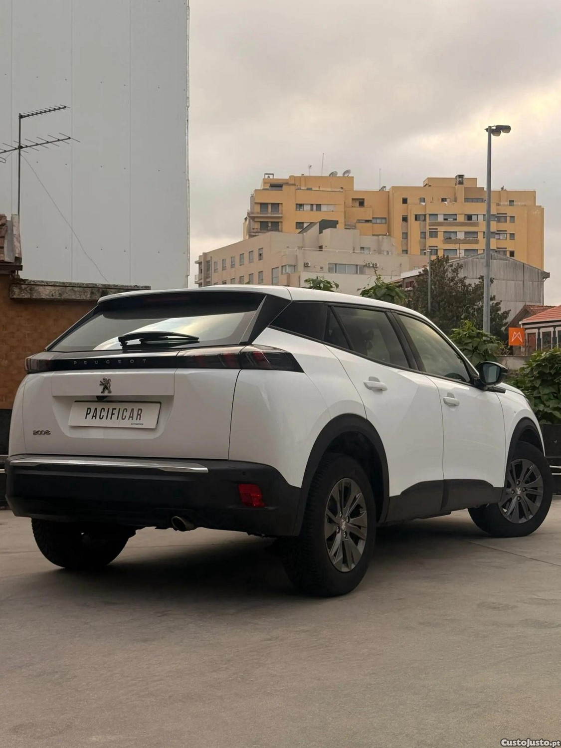 Peugeot 2008 1.5 BlueHDi Active Pack - 22 — photo 2