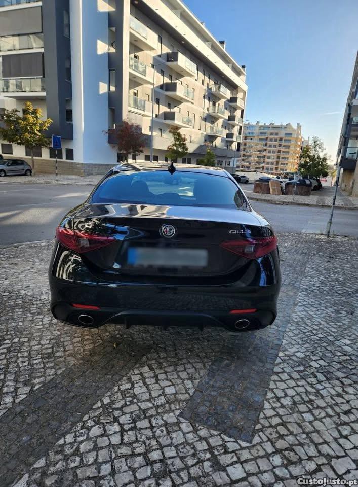 Alfa Romeo Giulia 2.2 D Q4 210cv Veloce - 20 — photo 2