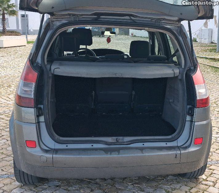Renault Scénic 1.5 DCI — fotografia 6