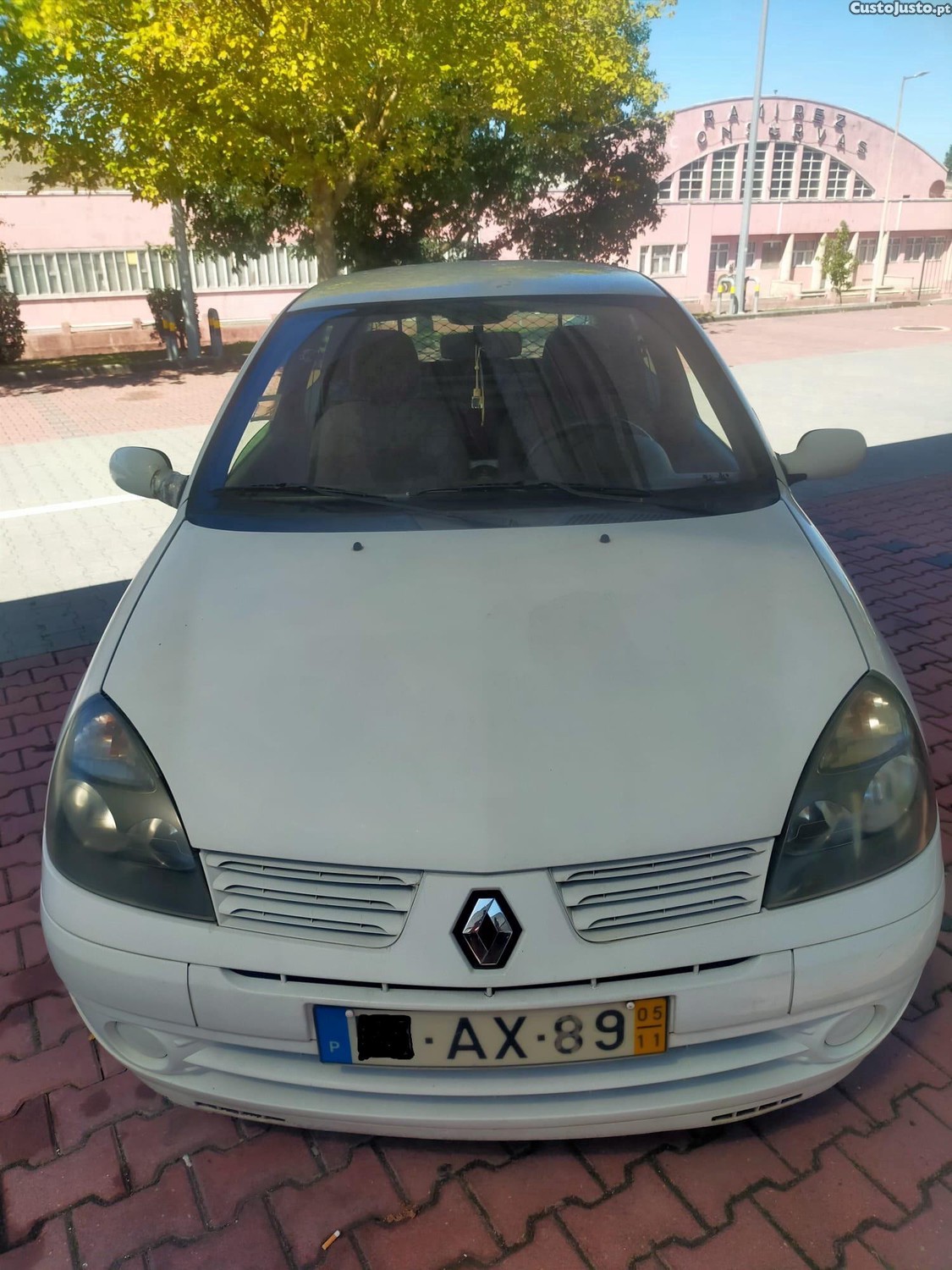 Renault Clio 1.5 Dci Comercial Tem Ar-Condicionado Ano 2005 — fotografia 4