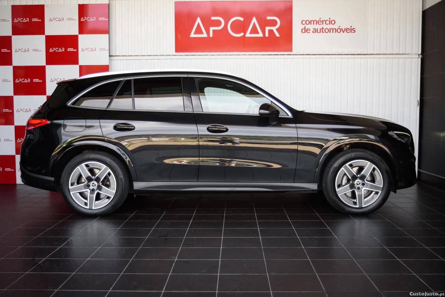 Mercedes-Benz GLC 300 de 4Matic - 23 — photo 3
