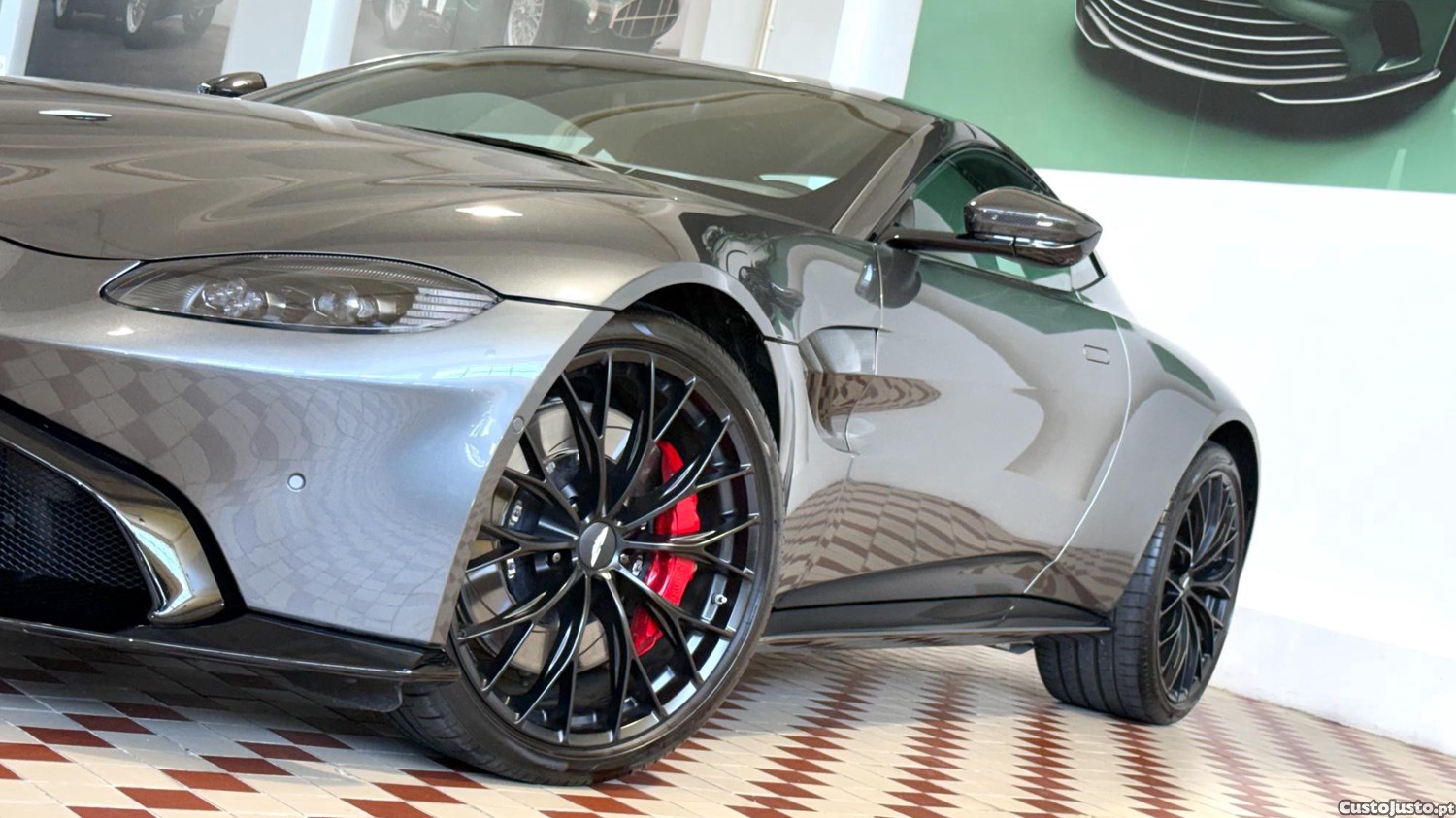 Aston Martin Vantage V8 - 22 — photo 5