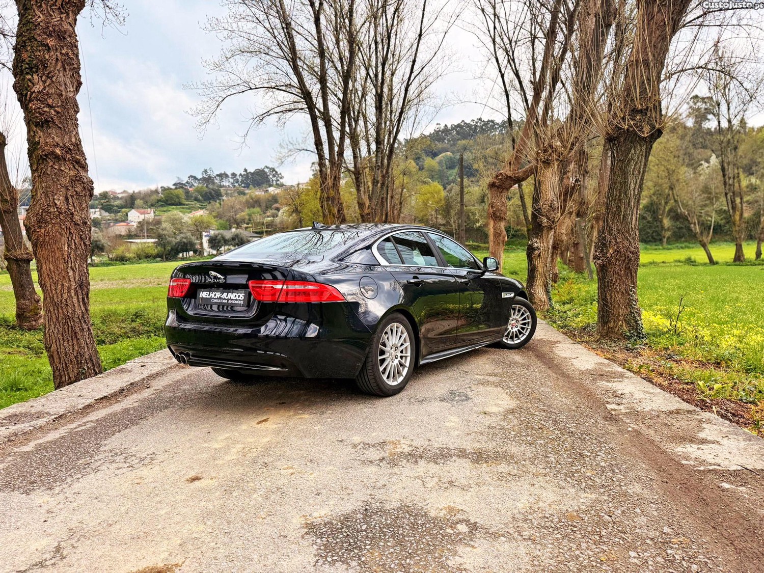 Jaguar XE 2.0 D R-Sport Aut. - 19 foto 4