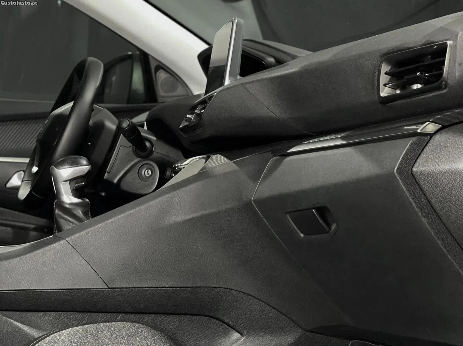 Peugeot 3008 1.5 BlueHDi Active - 18 — photo 3