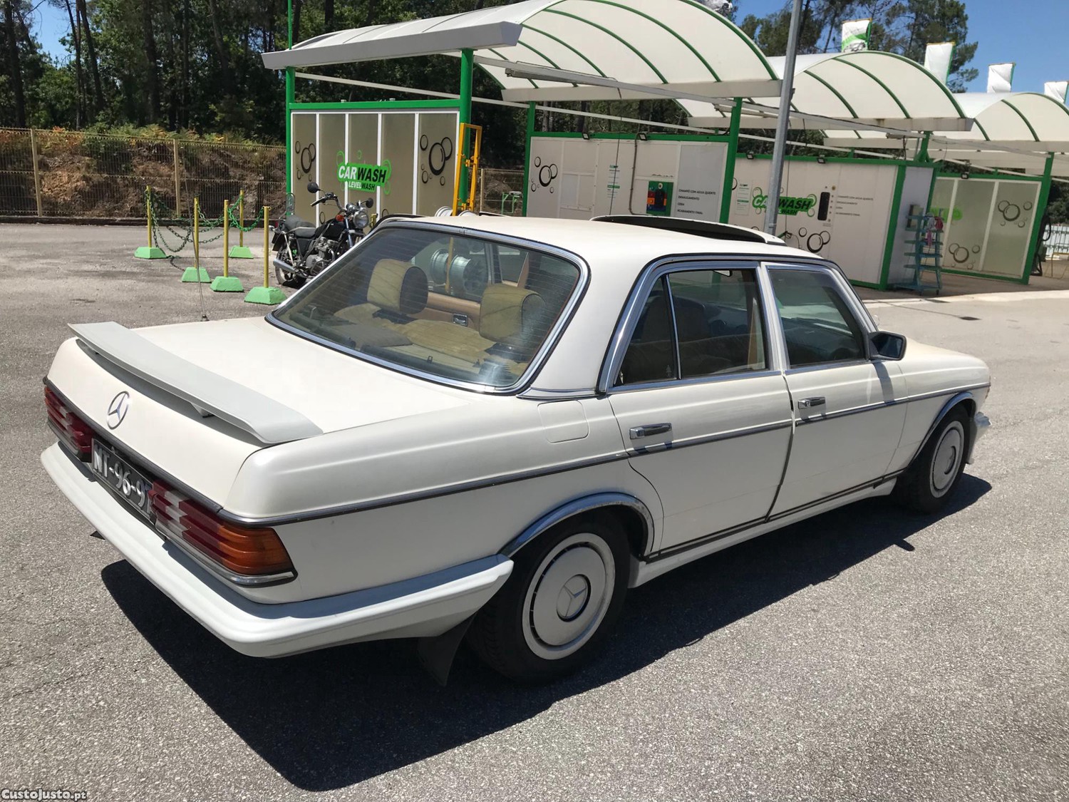 Mercedes-Benz E 250 Sedan - 81 foto 3
