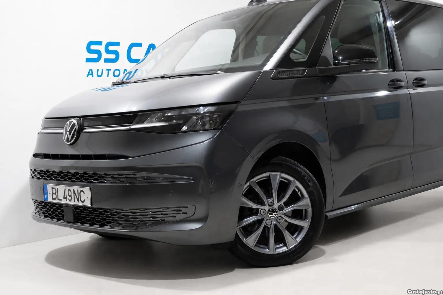VW Multivan 2.0 TDI Life DSG - 24 — photo 2