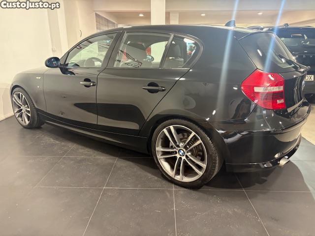 BMW 120 d Full-Extras Pack M - 09 foto 4