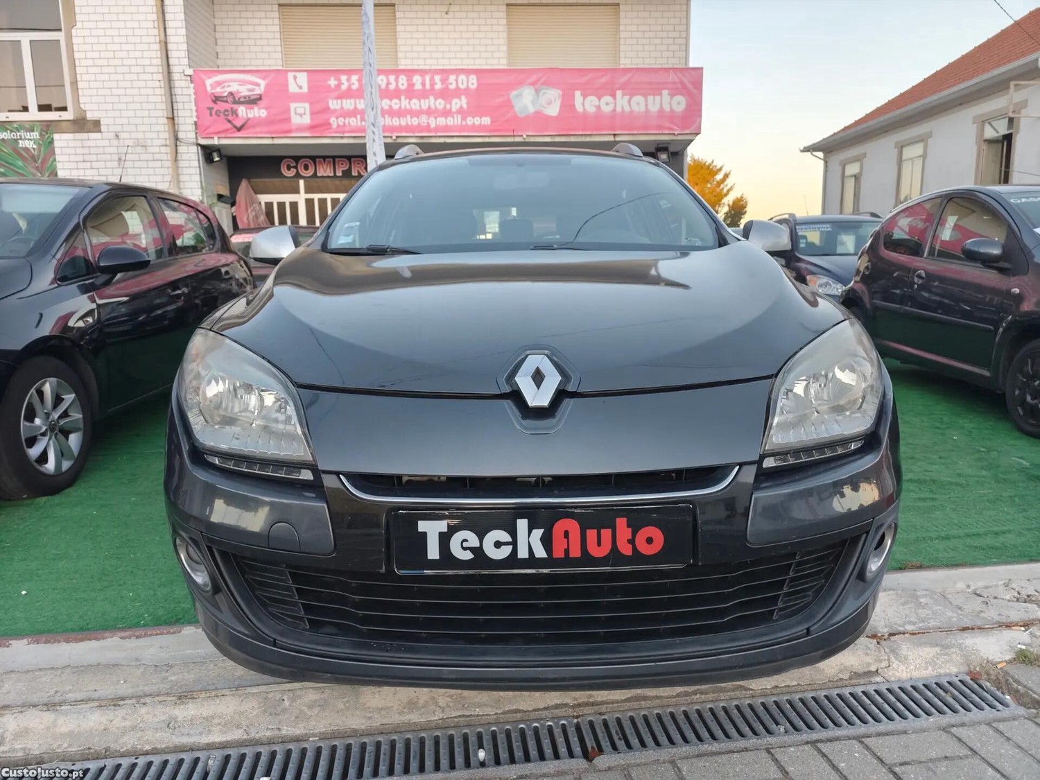Renault Mégane 1.5 dCi Dynamique S - 12 — photo 2