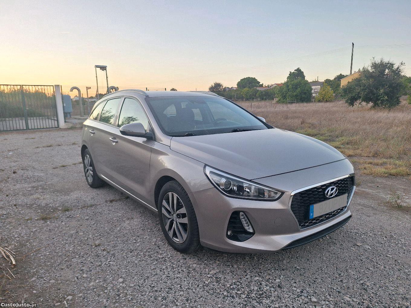 Hyundai i30 SW 1.6 CRDi - 18 — photo 3
