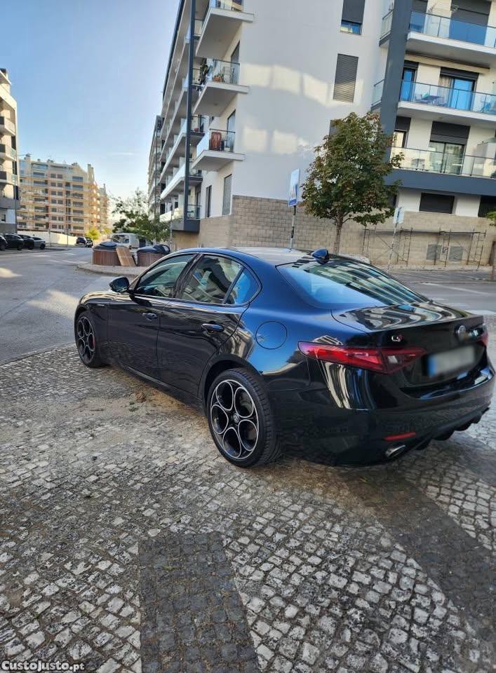 Alfa Romeo Giulia 2.2 D Q4 210cv Veloce - 20 — photo 3