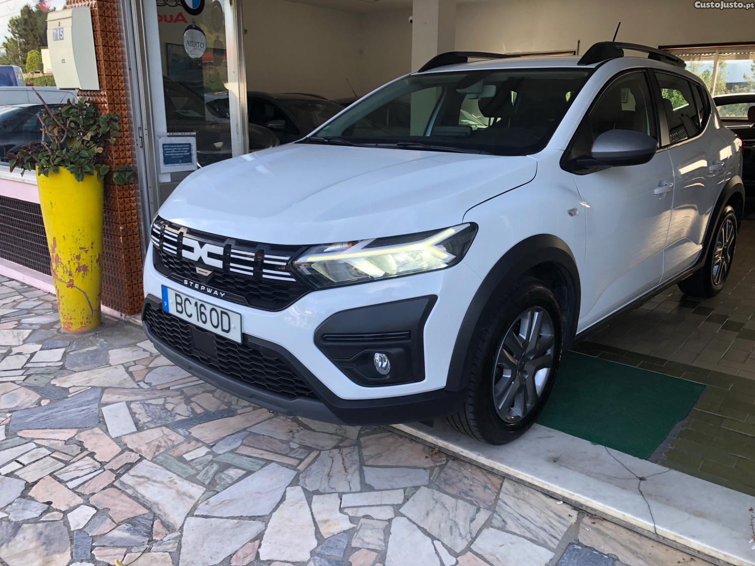 Dacia Sandero 1.0 Stepway BiFuel - 23 — photo 2