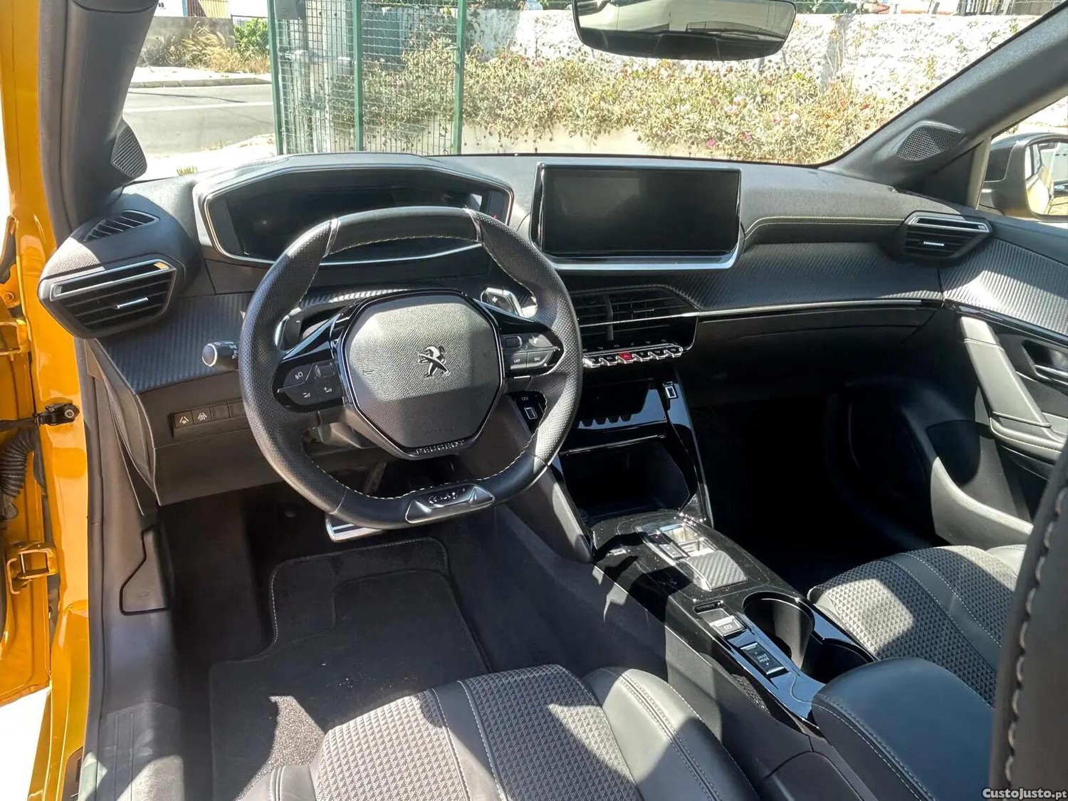 Peugeot 208 1.2 PureTech GT EAT8 — fotografia 10