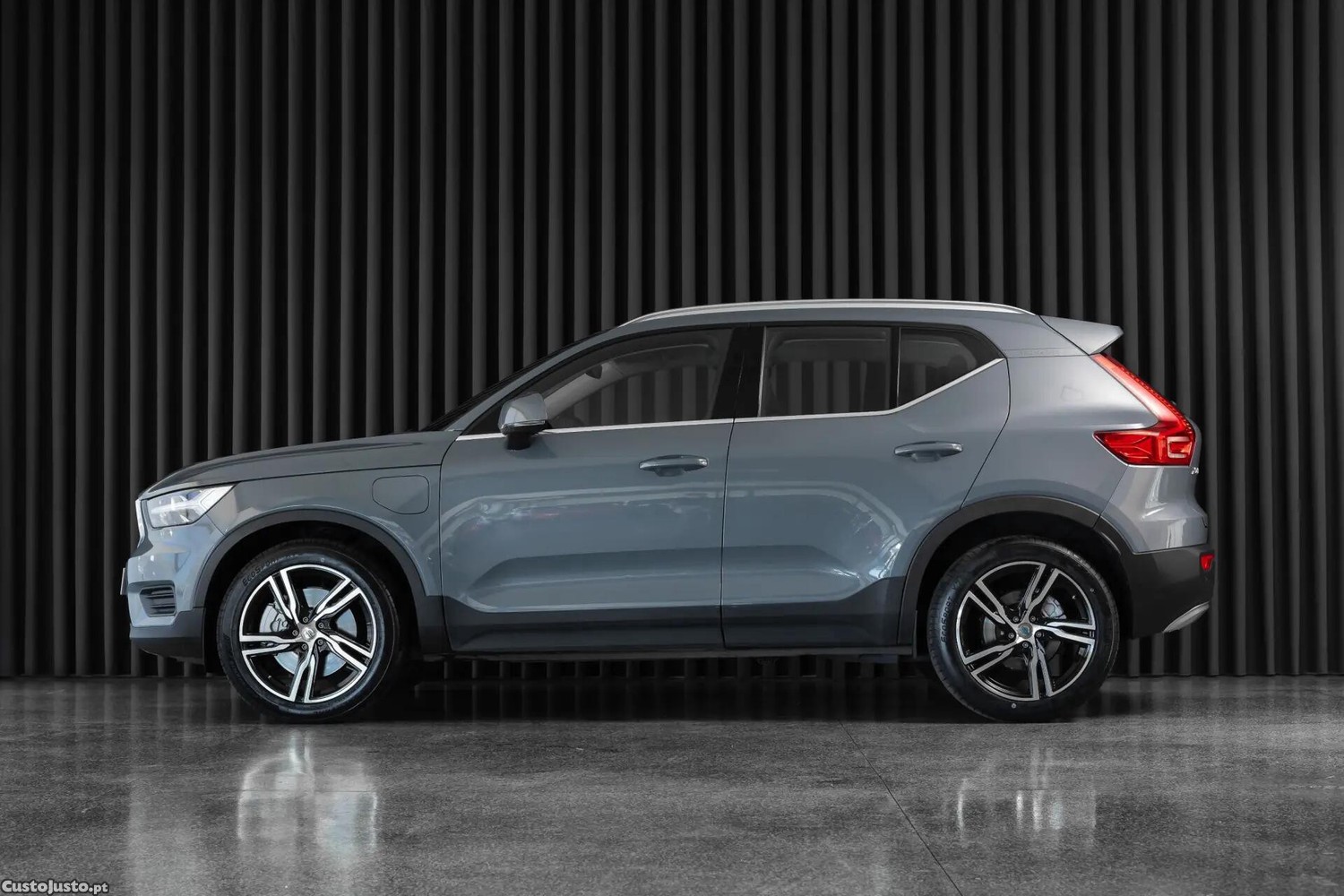 Volvo XC40 1.5 T4 PHEV Inscription Expression - 21 — photo 2