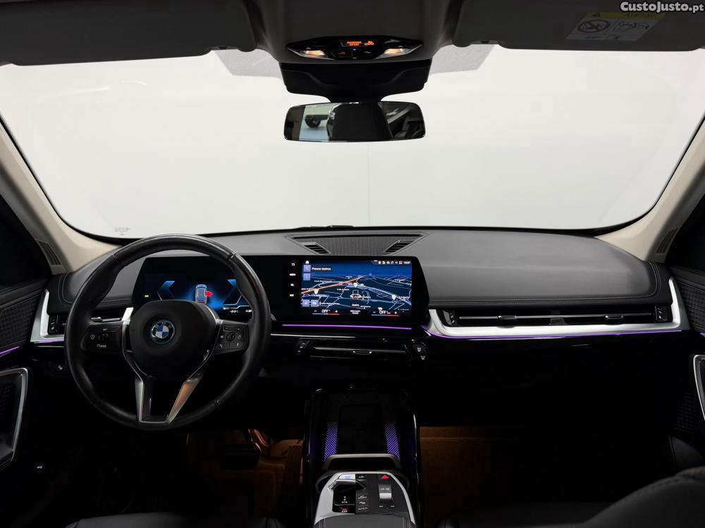 BMW iX1 xDrive30 - 23 — photo 2