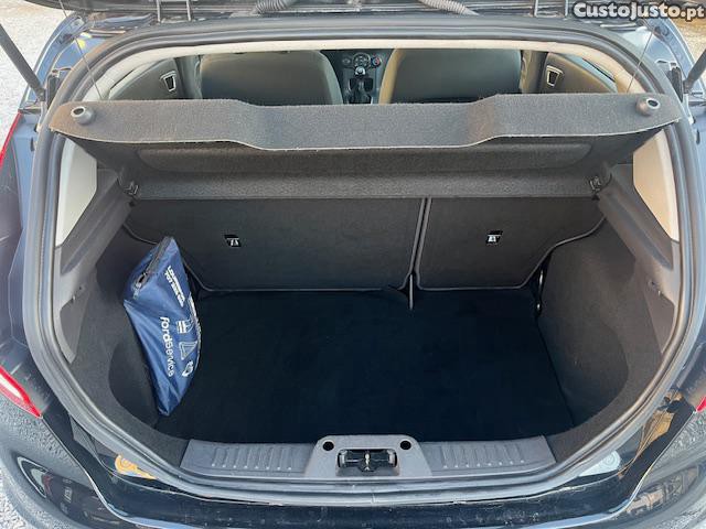 Ford Fiesta 1.5 TDCI — fotografia 3