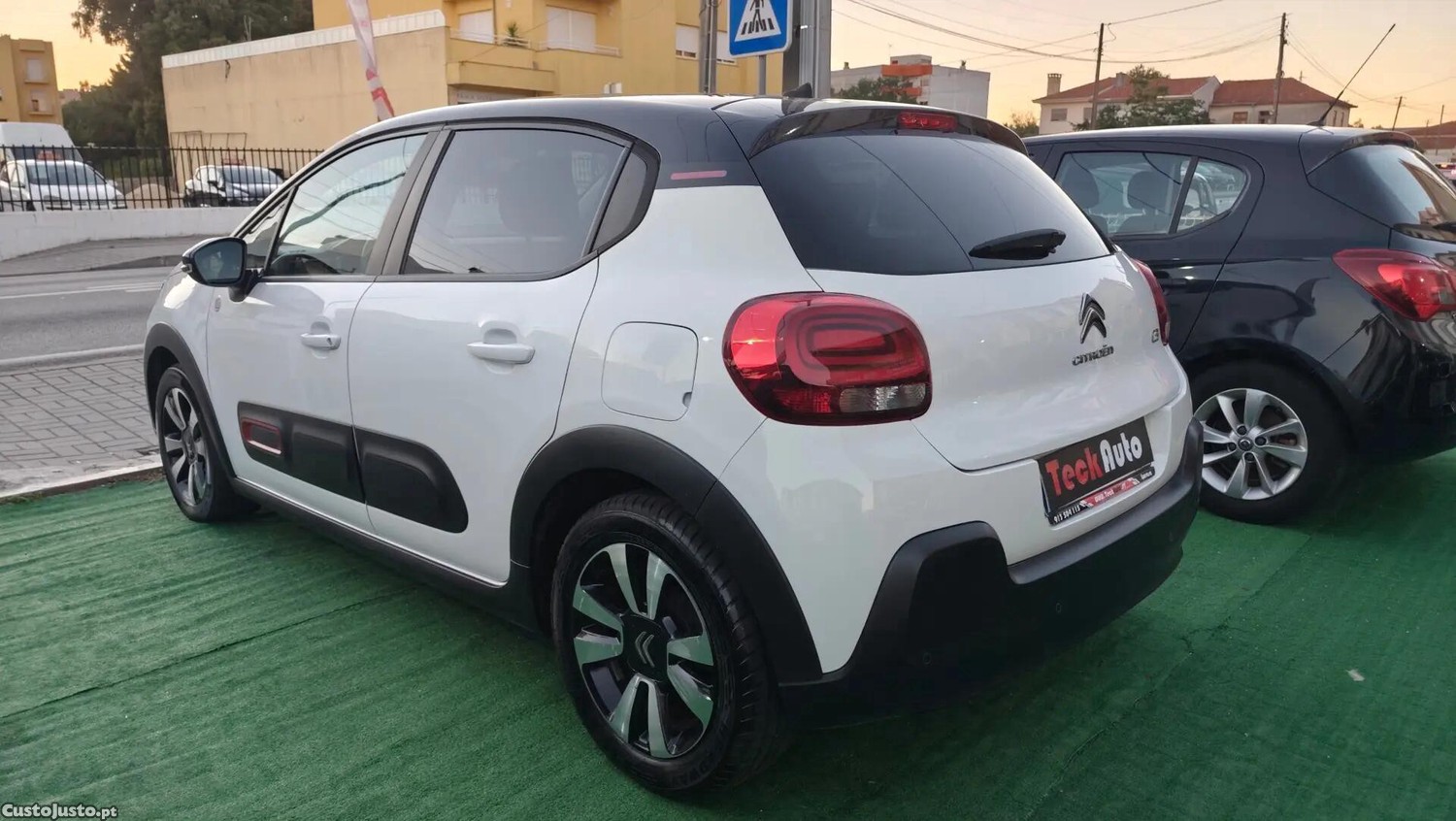 Citroën C3 1.2 PureTech C-Series - 20 — photo 5