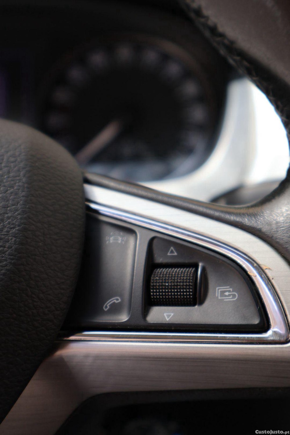 Skoda Rapid 1.6 Tdi — fotografia 14
