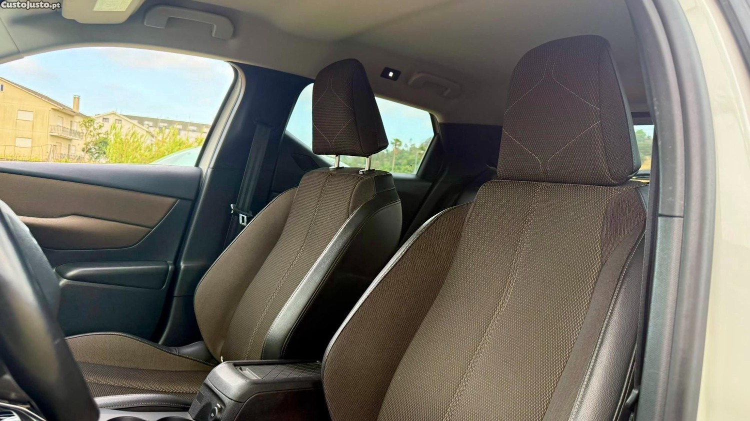 DS 3 Crossback 3 CROSSBACK EAT8 — fotografia 2