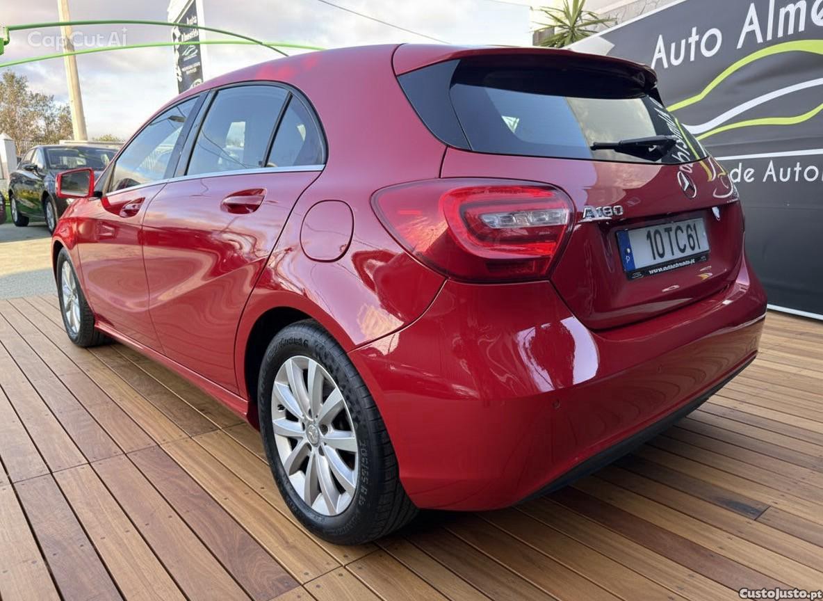 Mercedes-Benz A 180 CDi BlueEfficiency Urban — fotografia 16