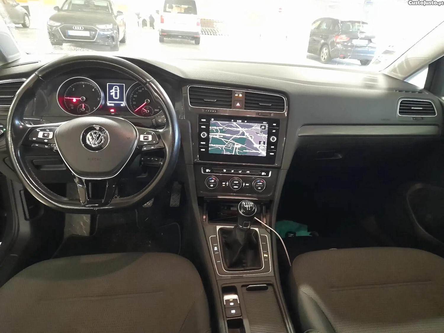 VW Golf 1.6 TDi Confortline - 19 — photo 5