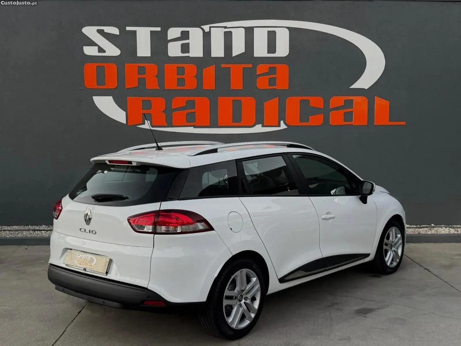 Renault Clio 0.9 TCe Limited - 19 — photo 2
